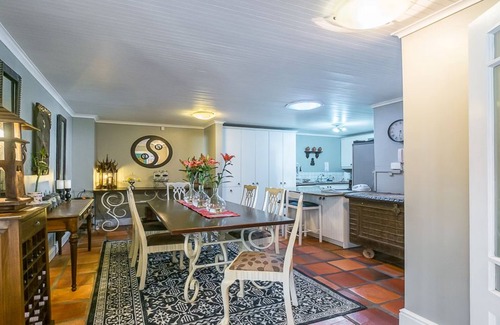 Pinelands House | Inn Style Guesthouse
