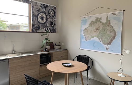 Footscray Apartment | Inner city garden studio in the heart of Footscray
