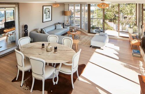 Woolloomooloo Apartment | Inner City Harbour Views With Parking