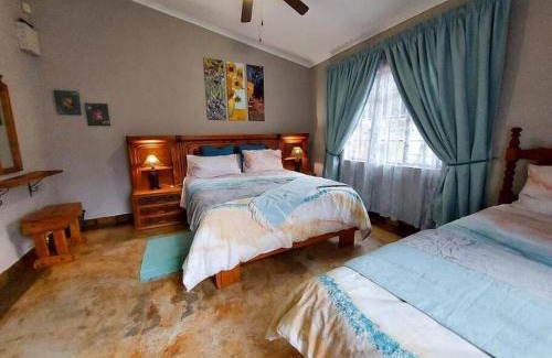 White River House | InnibosRus Self-catering