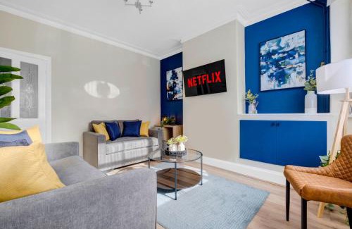 Aylestone Apartment | Inspira Stays - Stylish Modern 2 Bedroom House - 7 Mins from M1 - Free Parking - Wifi & Smart TV