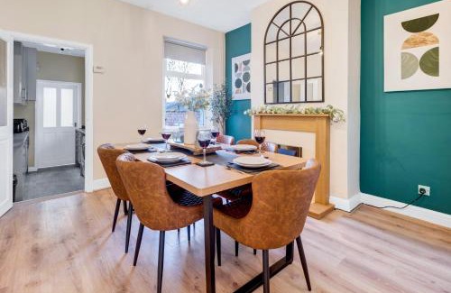 Aylestone Apartment | Inspira Stays - Stylish Modern 2 Bedroom House - 7 Mins from M1 - Free Parking - Wifi & Smart TV