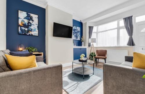 Aylestone Apartment | Inspira Stays - Stylish Modern 2 Bedroom House - 7 Mins from M1 - Free Parking - Wifi & Smart TV