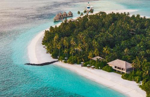 Maamunagau Island Resort | Intercontinental Maldives Maamunagau Resort with Club benefits by IHG