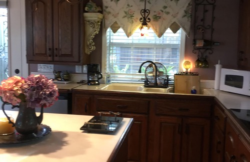 Girvin Apartment | Intercostal Waterfront Private Cottage Retreat Close to Mayo Clinic