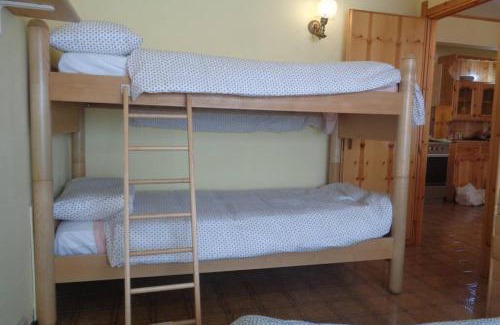 Villaggio al Pino Apartment | Intero appartamento in stile montagna