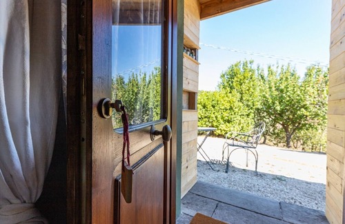 Soriano nel Cimino Bed & Breakfast | Intimate independent room for couples