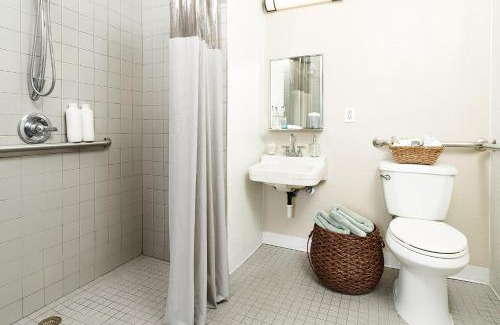 Rockrimmon Hotel | InTown Suites Extended Stay Colorado Springs