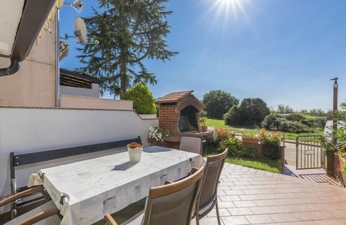 Mareda Apartment | Inviting 3-Bed Apartment in Novigrad