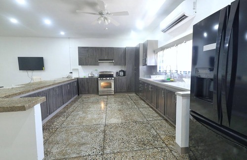Scarborough Apartment | Inviting 3-bed Apt in Whim Estate- Nearscarborough