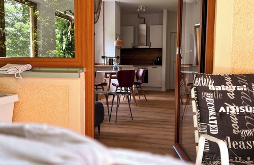 Rauhenbretzingen Apartment | Inviting apartment with balcony in the middle of greenery 8min. from Schwäb.Hall