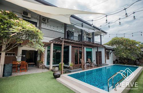 Pasir Pinji Villa | Ipoh 188 Private Pool Mansion by Verve 30 pax EECH119
