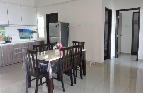 Kampung Kuchai Apartment | Ipoh Majestic R&C Homestay 1