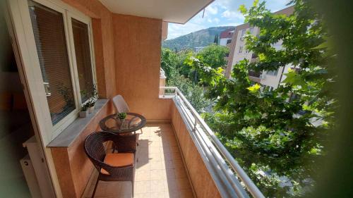 Kisela Voda Apartment | Ira's Place Near Central Area