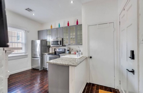 Irish Channel Apartment | Irish Channel Apt w/Balcony | Walk to Magazine St