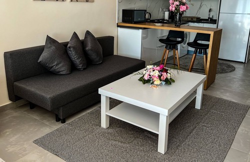 Gastria Apartment | Isabella Pool Apartments