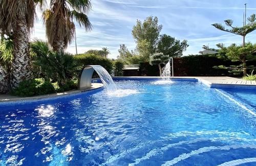 L Almadrava Villa | Isabella. spacious modern villa with sea views fr