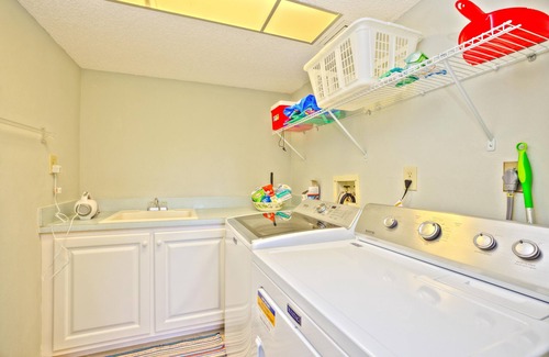Sanibel Condo | Island Beach Club #330B is a 2/2 vacation rental on Sanibel Island!