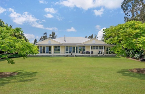 Palmers Island House | Island Getaway | Waterfront near Yamba