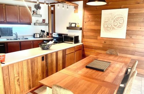 Heriot Bay House | Island Time - Quadra Island Vacation Home