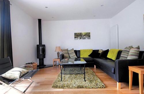 Ayr House | Island View