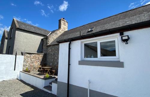 Dufftown House | Islas Cottage, a home in the Heart of Speyside