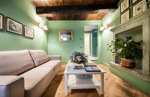 Carciano Apartment | Isola Bella Apartments - Via Villa 9