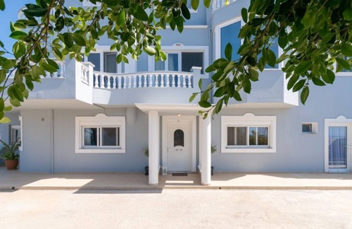 Vigla Apartment | It is Suitable for a Family!