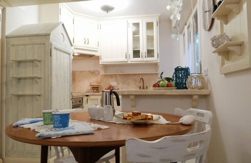 Marina di Castagneto Carducci Apartment | Bougainvillea 3+2 - One Bedroom Apartment, Sleeps 5