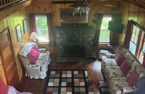 West Poland House | It's better to wake at the lake! 3 bedroom with lovely lakefront view