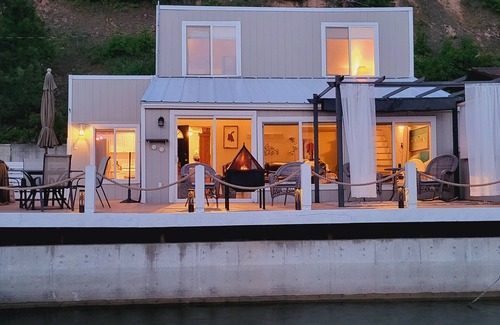 Loon Lake House | It's the sunsets and the view that count, right? Deer Lake