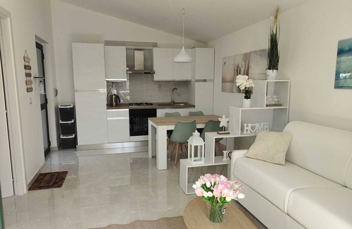 Contrada Taverna Apartment | Maxine Mare Blu by the Sea