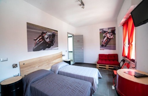 Millesimo House | Italian Piston House