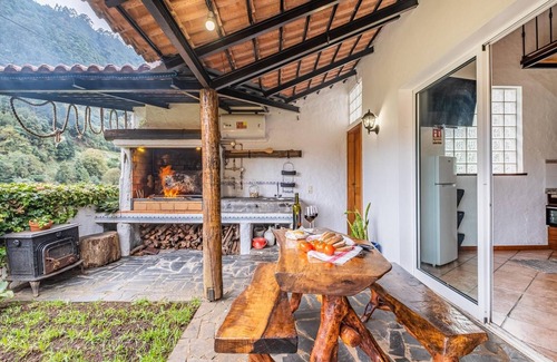Faial House | Ivy Cottage by Madeira Sun Travel