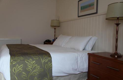 Oulton Broad Hotel | Ivy House Country Hotel