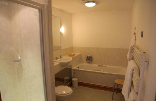 Oulton Broad Hotel | Ivy House Country Hotel