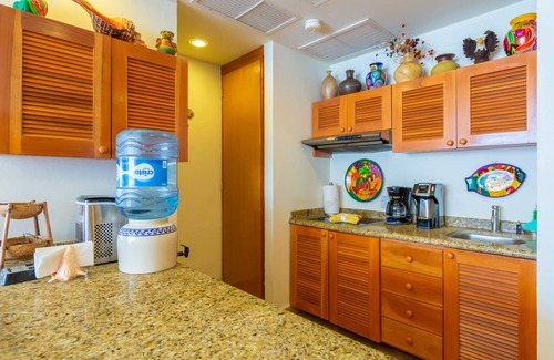 Centro - Supmza 001 Condo | Ixchel Condo -410 -BEST VIEW-OCEAN FRONT —2 bedroom—sleeps 6