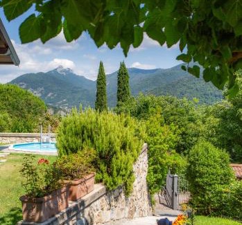 Caslino d'Erba House | J&J House