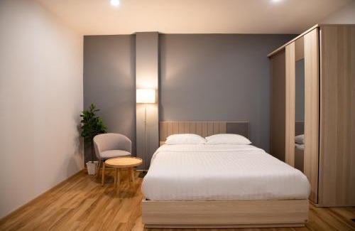 Bang Khae Nuea Apartment | J & L Residence and Spa