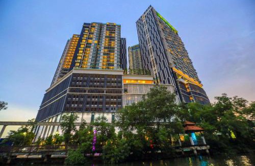 Bunga Paya Pantai Apartment | J Lodge Residences @ Malacca River