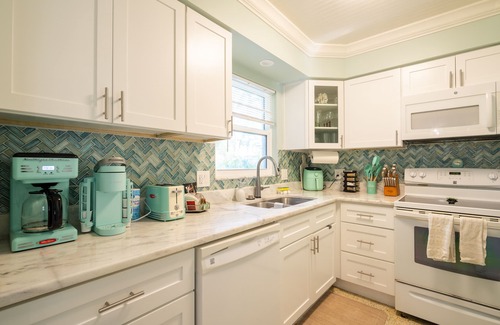 South Pinellas Community Council House | Jacuzzi.5 Mins to Beaches. Pet Friendly.