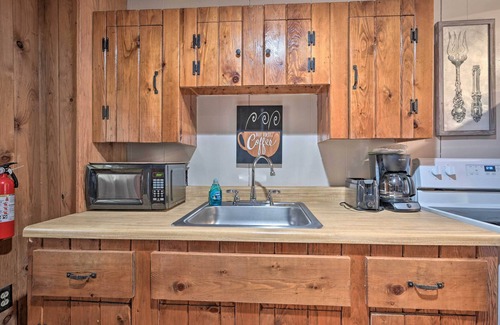 Huntingdon Apartment | 'James West' Apt w/50 Acres - Near Raystown Lake