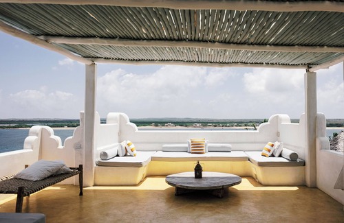 Lamu Apartment | Jannah Suites Pate 2-bedroom apartment in lovely Shela with WiFi, AC