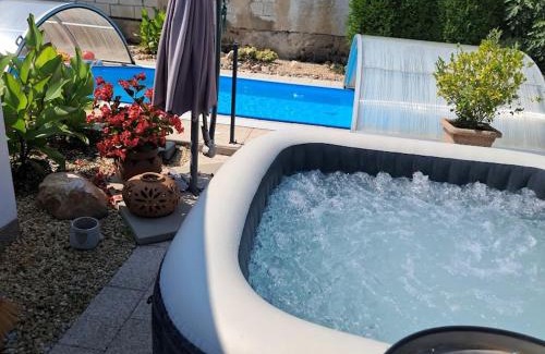 Chlum u Trebone Apartment | Jaroslav Ambrož Elvomont Chlum u Třeboně