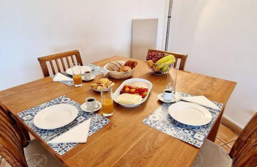 Meia Praia Apartment | Jasmine apartment next to Meia Praia Beach