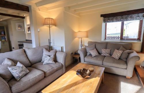 Thornthwaite House | Jasmine Cottage