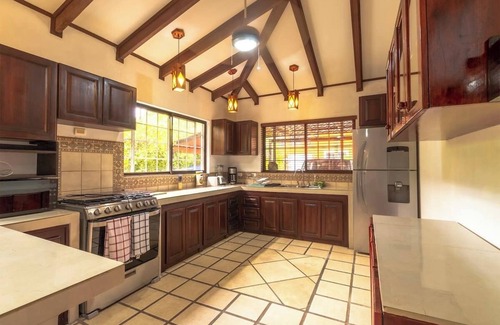 Bejuco House | Jasper del Pacifico - 2Bdr and Private Pool for Family Closed to Jaco/Costa Rica