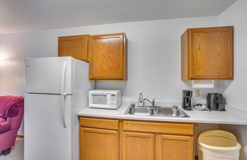 Pipestone County Apartment | Jasper Studio Near Split Rock Creek State Park!