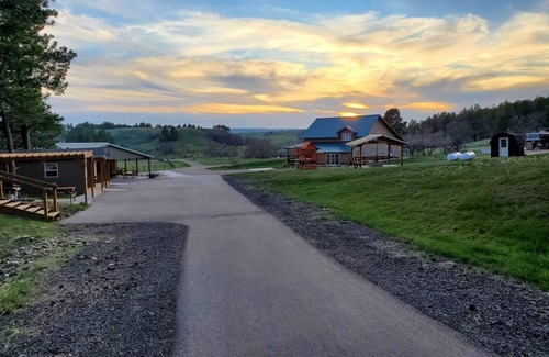 Crook County Cabin | JC Stage Stop Bunk House for relaxing in the pines!