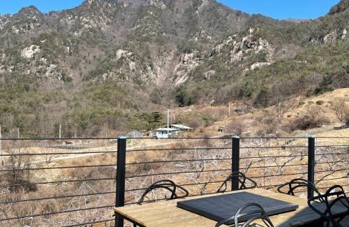 Jecheon House | Jecheon Neulsolgil Pension